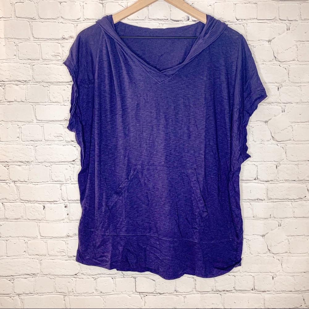 Revolve LAmade Short Sleeve Lounge V-Neck Hoodie Purple Size Medium NWT